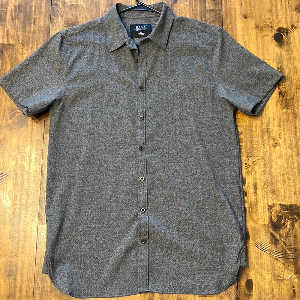 NWOT Bylt button down
